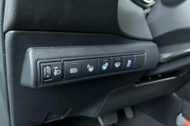 Suzuki Swace (2025) thumbnail 19