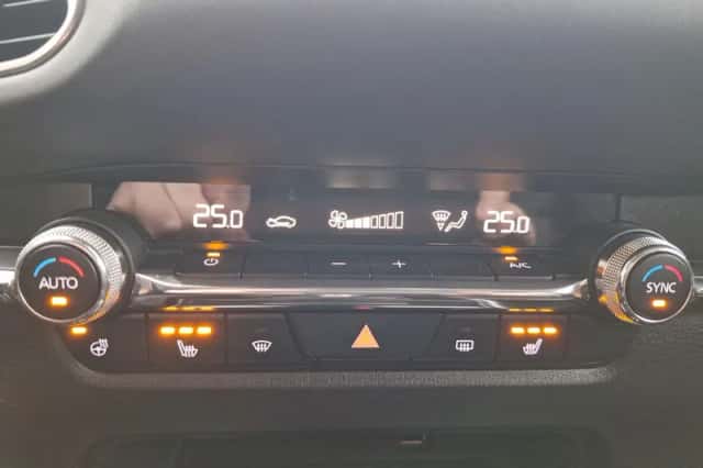 Mazda CX-30 (2020) thumbnail 27