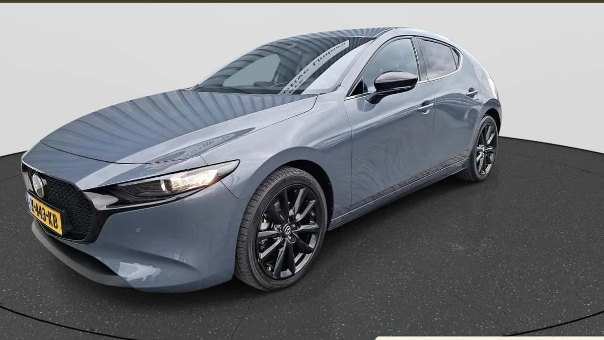 Mazda 3 (2023) — foto 1