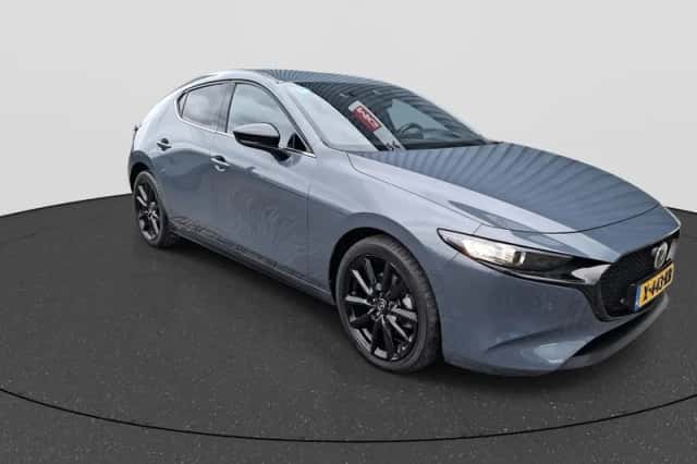 Mazda 3 (2023) thumbnail 2