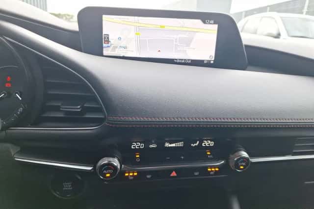 Mazda 3 (2023) thumbnail 24