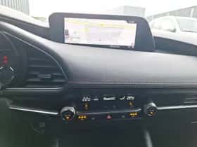 Mazda 3 (2023) thumbnail 24