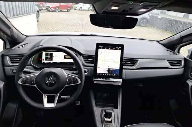 Mitsubishi Grandis (2025) thumbnail 32