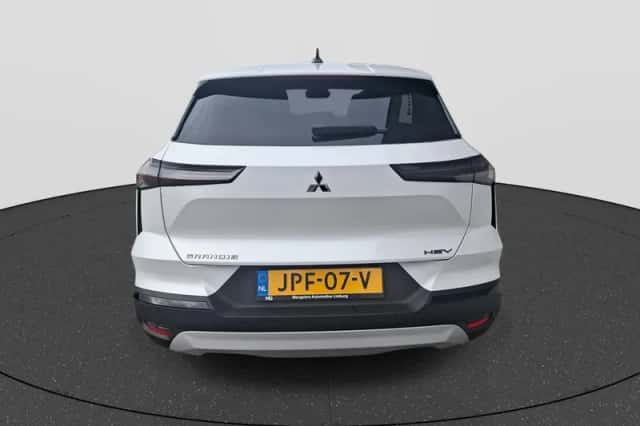 Mitsubishi Grandis (2025) thumbnail 6