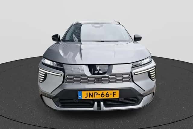 Mitsubishi Eclipse Cross (2025) thumbnail 3