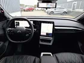Mitsubishi Eclipse Cross (2025) thumbnail 32