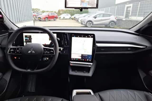 Mitsubishi Eclipse Cross (2025) thumbnail 9