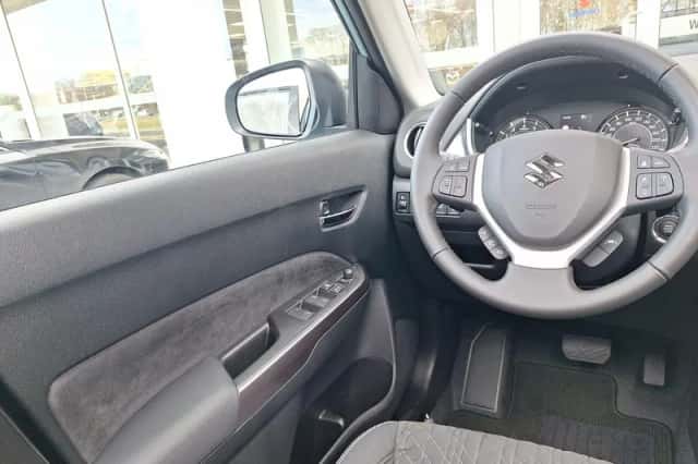 Suzuki Vitara (2025) thumbnail 14