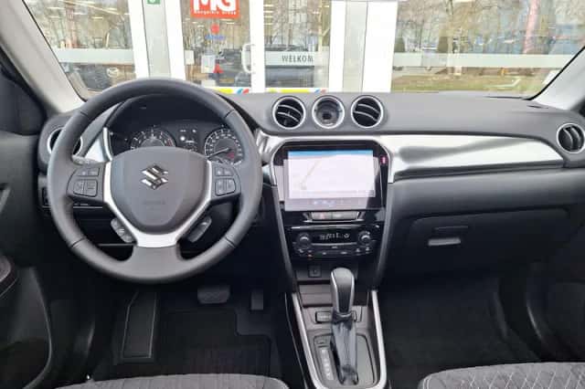 Suzuki Vitara (2025) thumbnail 9
