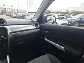 Suzuki Vitara (2017) thumbnail 10