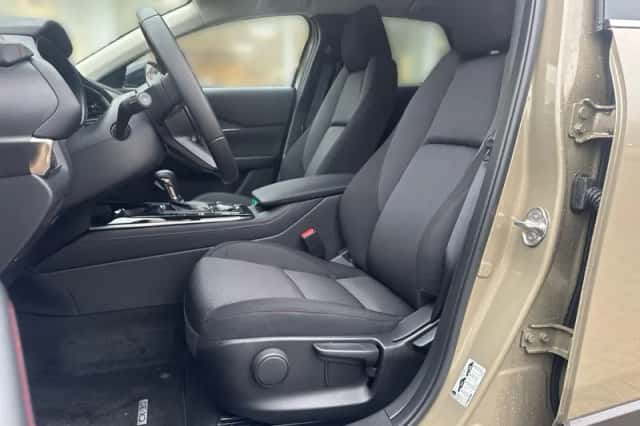 Mazda CX-30 (2026) thumbnail 16
