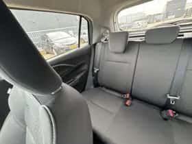 Suzuki Swift (2025) thumbnail 11