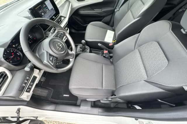 Suzuki Swift (2025) thumbnail 17