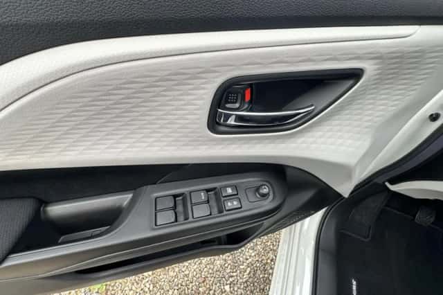 Suzuki Swift (2025) thumbnail 18