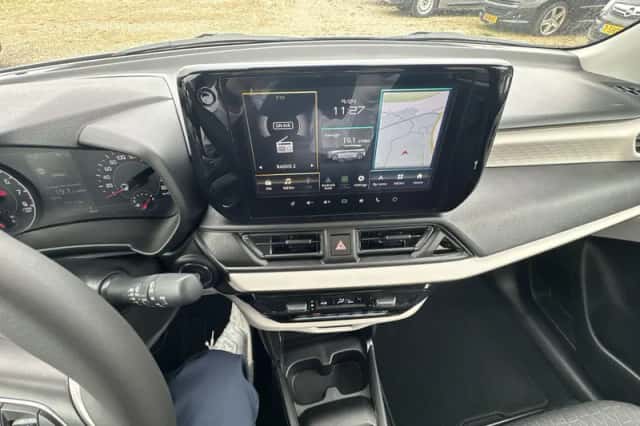 Suzuki Swift (2025) thumbnail 23