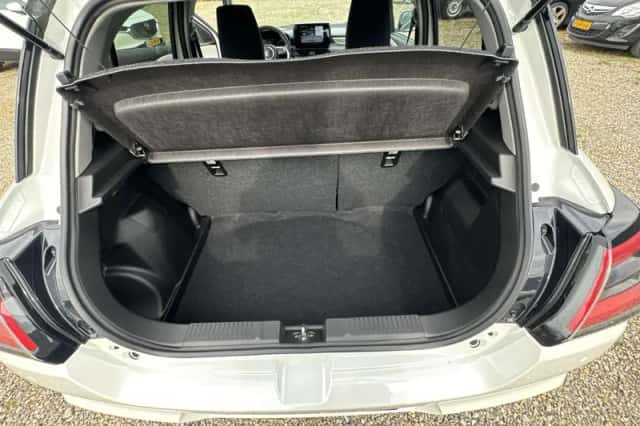 Suzuki Swift (2025) thumbnail 27