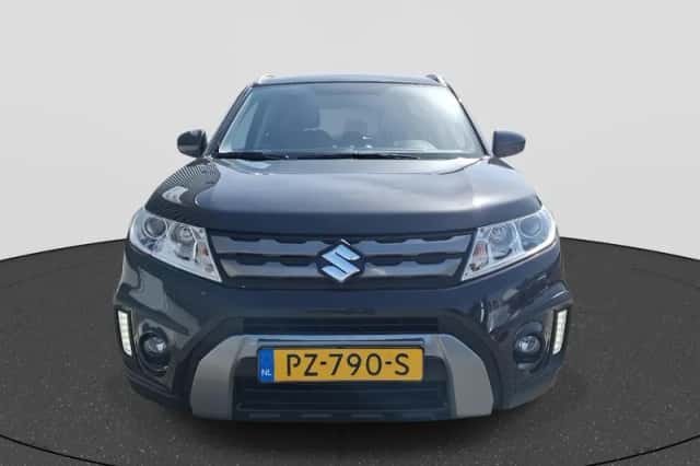 Suzuki Vitara (2017) thumbnail 2