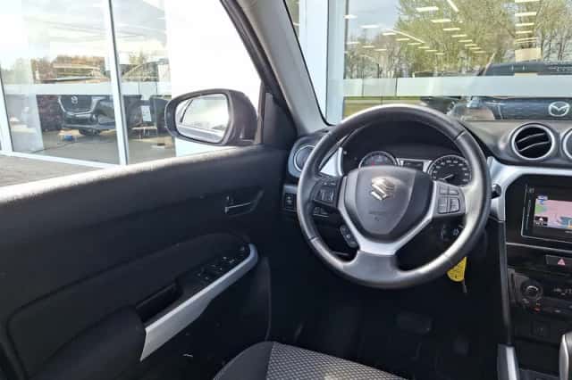 Suzuki Vitara (2017) thumbnail 14