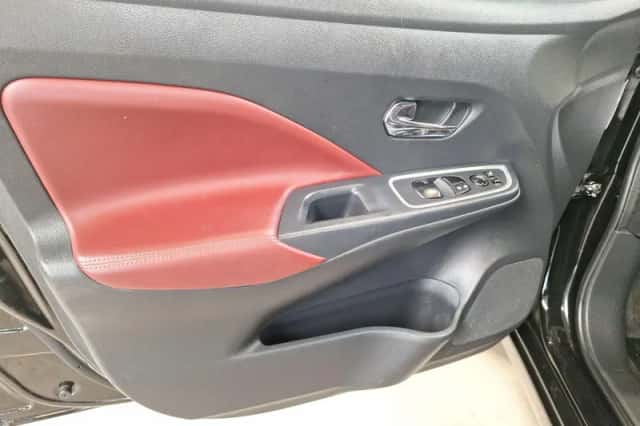 Nissan Micra (2018) thumbnail 18