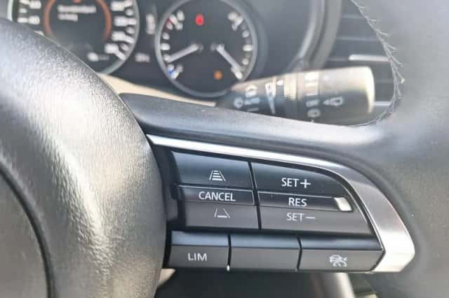 Mazda 3 (2024) thumbnail 22
