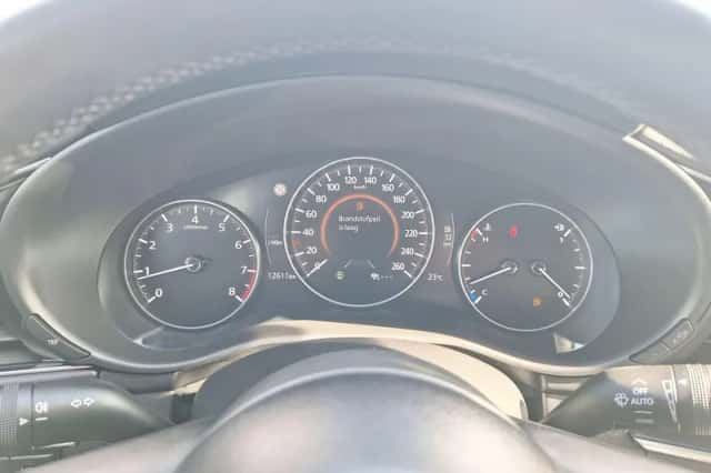 Mazda 3 (2024) thumbnail 23