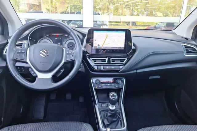 Suzuki S-Cross (2022) thumbnail 9