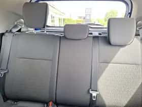 Suzuki Swift (2024) thumbnail 12