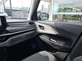 Suzuki Swift (2024) thumbnail 10