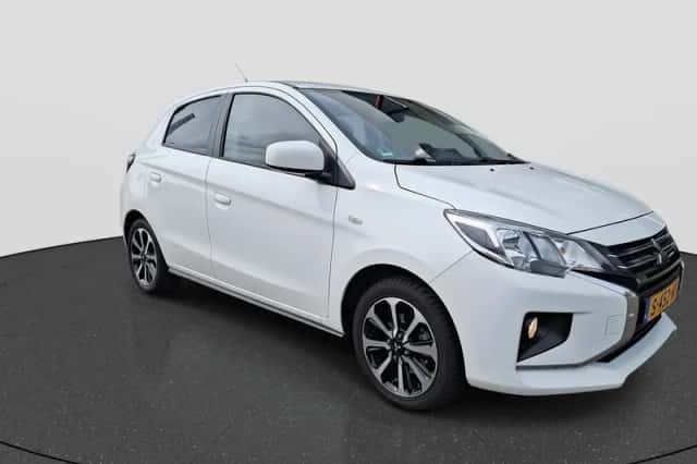 Mitsubishi Space Star (2022) thumbnail 3