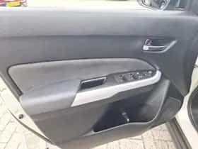 Suzuki Vitara (2018) thumbnail 18