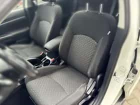 Mitsubishi ASX (2011) thumbnail 18