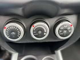 Mitsubishi ASX (2011) thumbnail 22