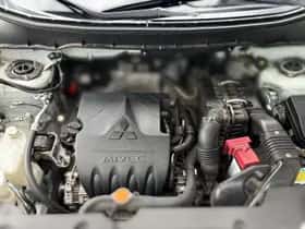 Mitsubishi ASX (2011) thumbnail 23