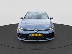 Volkswagen Golf (2024) thumbnail 2