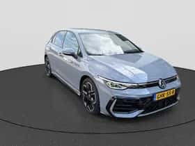 Volkswagen Golf (2024) thumbnail 3