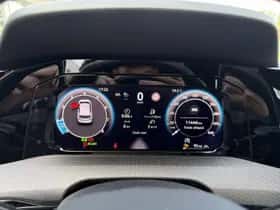 Volkswagen Golf (2024) thumbnail 23