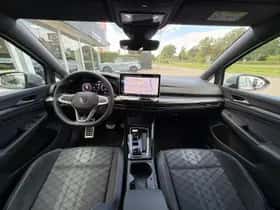 Volkswagen Golf (2024) thumbnail 9