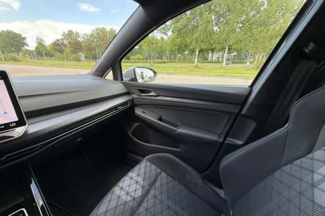 Volkswagen Golf (2024) thumbnail 10