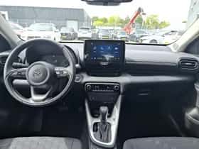 Mazda 2 Hybrid (2024) thumbnail 9