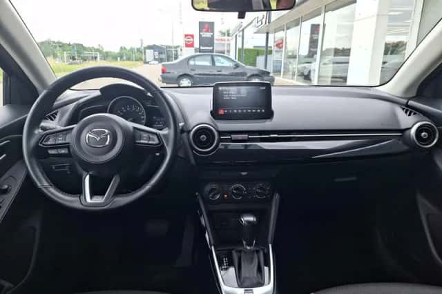 Mazda 2 (2021) thumbnail 9
