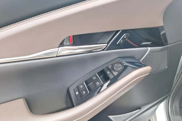 Mazda CX-30 (2019) thumbnail 18