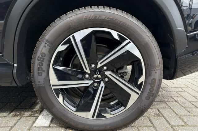 Mitsubishi Eclipse Cross (2025) thumbnail 15