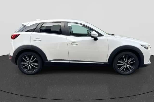 Mazda CX-3 (2017) thumbnail 8