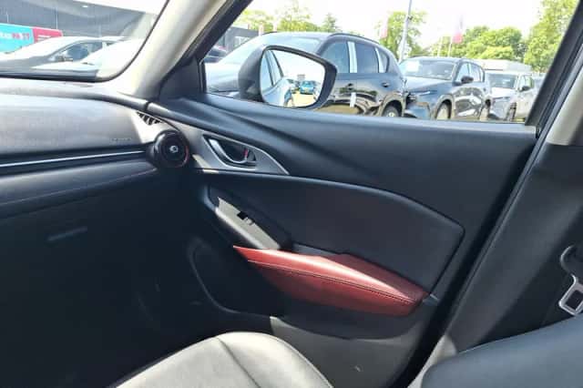 Mazda CX-3 (2016) thumbnail 10