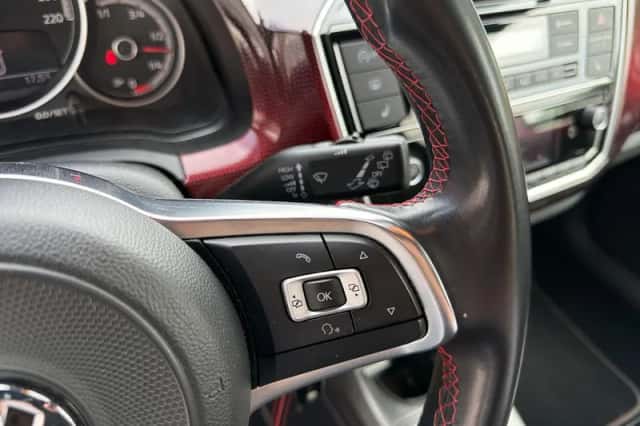 Volkswagen Up! (2019) thumbnail 20