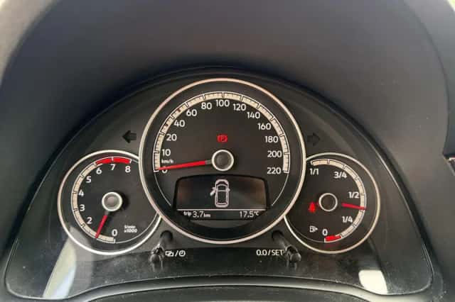 Volkswagen Up! (2019) thumbnail 21