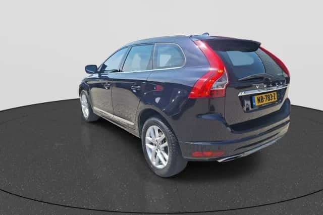 Volvo XC60 (2017) thumbnail 5