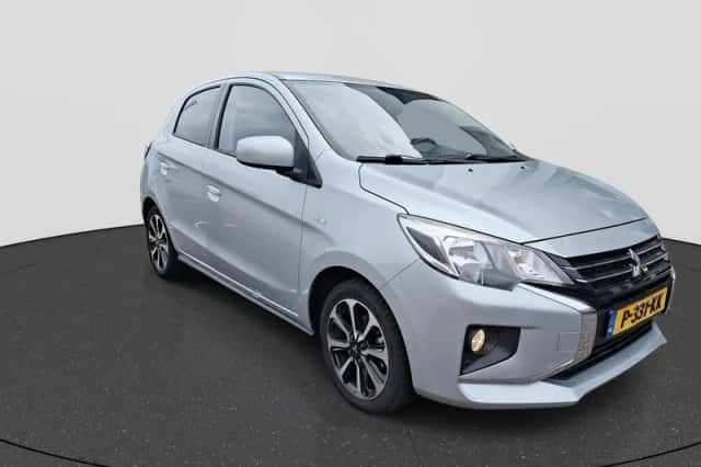 Mitsubishi Space Star (2021) thumbnail 3