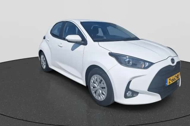 Mazda 2 Hybrid (2023) thumbnail 3