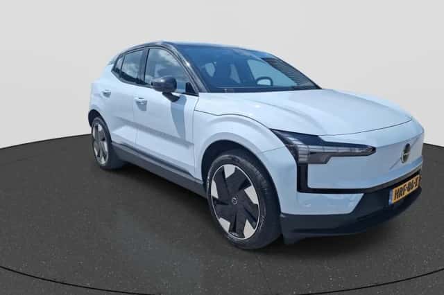 Volvo EX30 (2025) thumbnail 3
